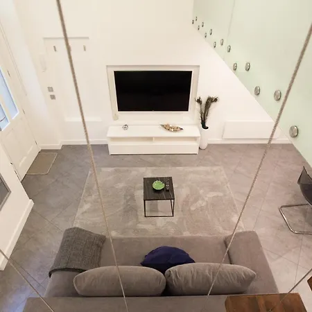 Stylish Loft With Finnish Sauna Apartamento
