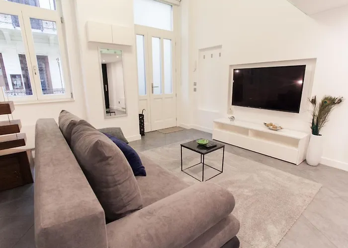 Stylish Loft With Finnish Sauna 부다페스트