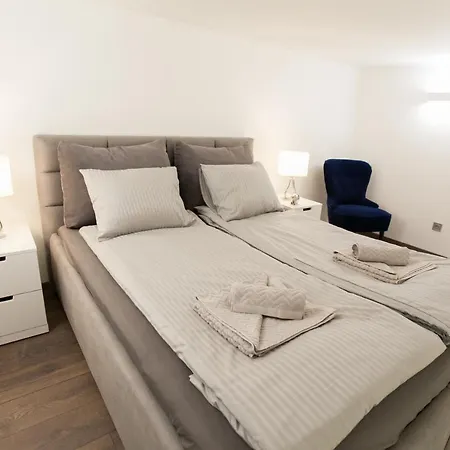 公寓 Stylish Loft With Finnish Sauna